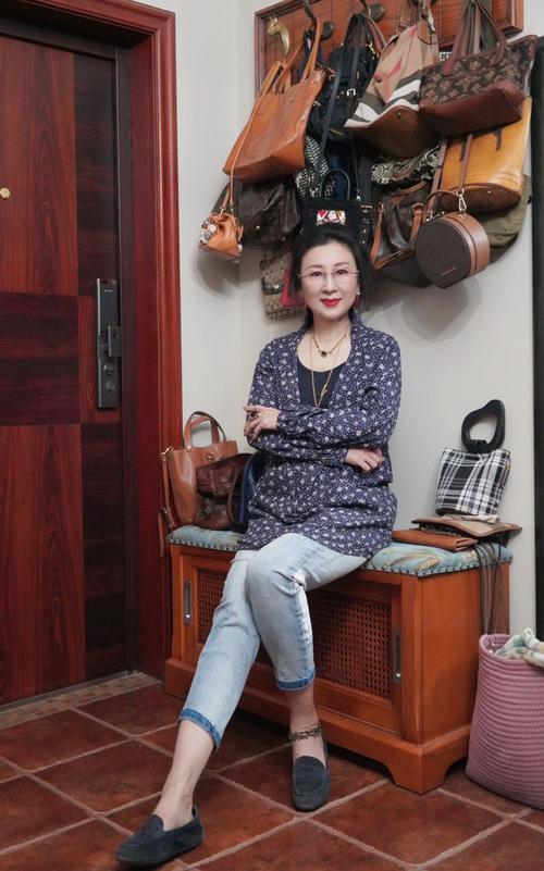 小 色国产的相关介绍