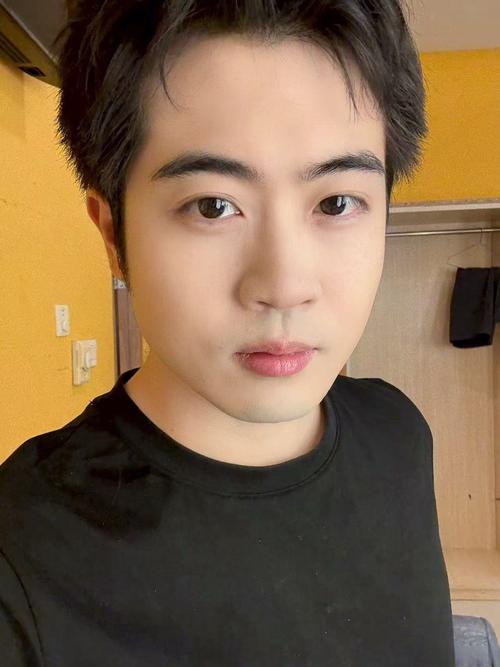 人妻按摩电影的相关介绍