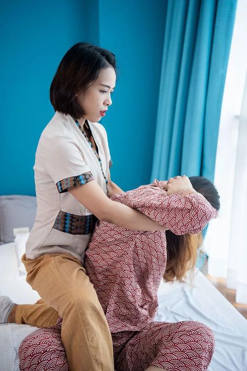 成人欧美在线一区二的相关介绍